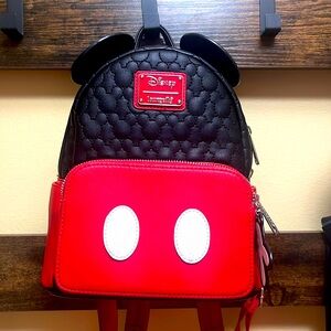 EUC Classic Mickey Mouse “Oh Boy!” Quilted Disney Loungefly mini backpack ❤️🖤